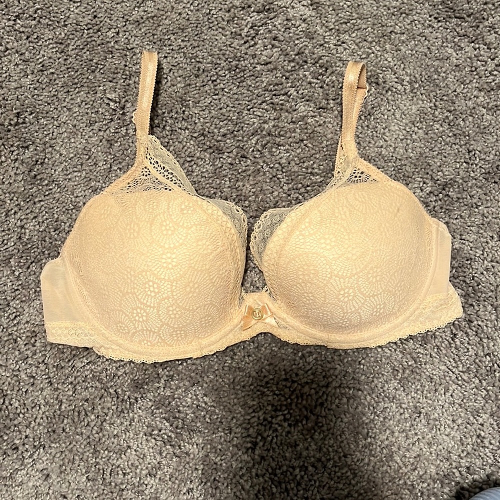 Chantelle 32DD Bra